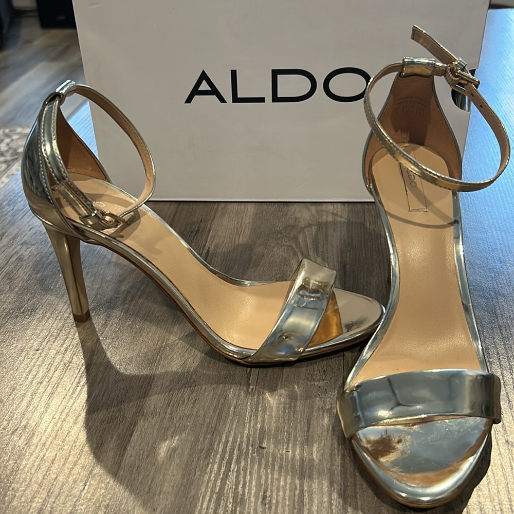 Aldo ankle strap gold sandels